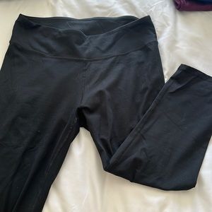 Black Fabletics Cropped Legging